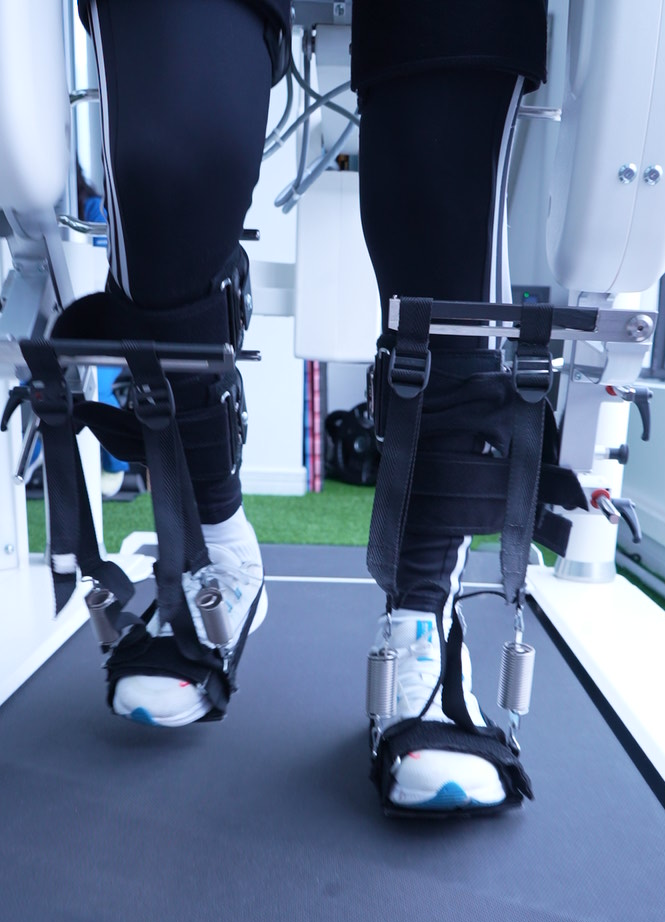 rehabilitacion de rodilla lokomat- clinica post quirurgica